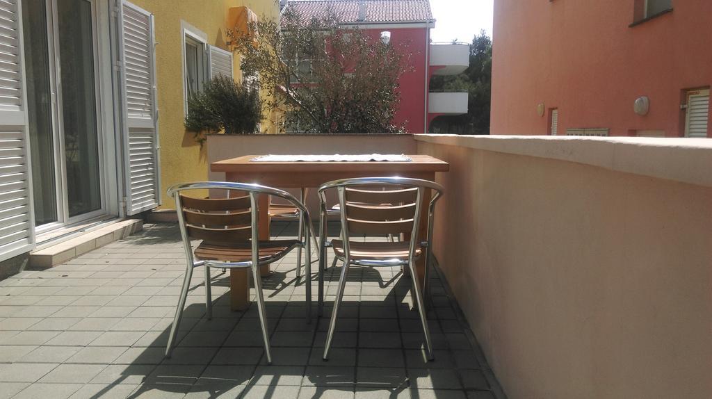 Apartments Iva Povljana Szoba fotó
